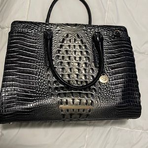 Brahmin purse, like new, barely used. Selling for $250.